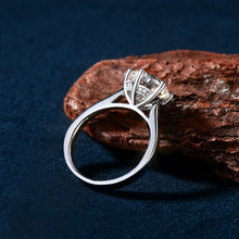 Load image into Gallery viewer, Luxury Moissanite Ring
